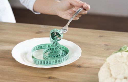 Nutricionisti upozoravaju: Ovo je 6 NAJGORIH saveta koje ćete čuti o ISHRANI