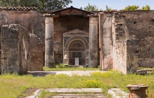 Arheolozi pronašli drevnu kočiju, pa se ukočili: Na njoj su bili nacrtani muškarci i žene u OVIM POZAMA