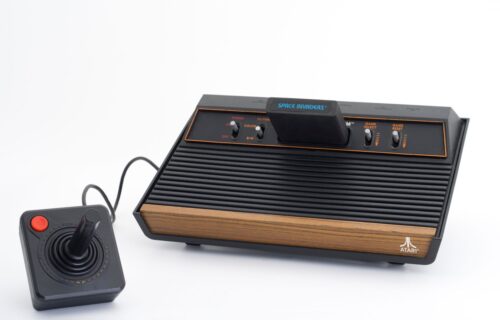 Atari "rasturio" Sony i Microsoft žurku! Legendarni VCS se vraća u novembru (VIDEO)