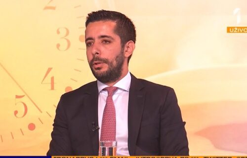 Toma Momirović u emisiji UŽIVO rekao je ove stvari o VUČIĆU i Vladi! Filip Čukanović je ostao bez teksta