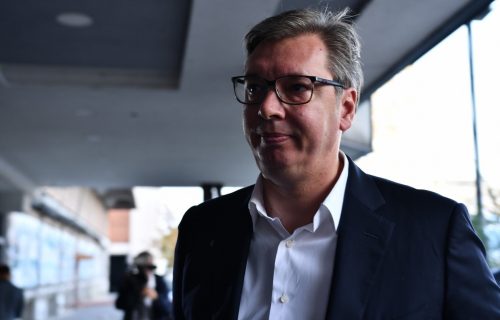 Završena sednica Predsedništva SNS: Vučić večeras saopštava VAŽNU ODLUKU o Vladi (FOTO+VIDEO)