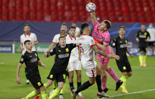 LUDNICA U LIGI ŠAMPIONA: Kiša golova i crvenih kartona, veče penala i čudnih preokreta! (VIDEO+FOTO)