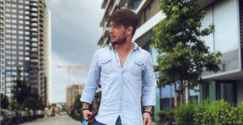 Pevač Zvezda Granda dobio NEPRISTOJNU PONUDU: Nude mu novac za viđanje sa starijim gospođama! (FOTO)