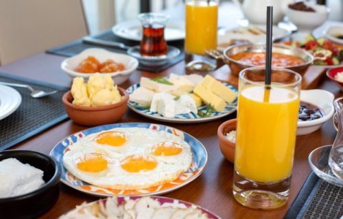 Obilan doručak SMANJUJE gojaznost!? Naučnici došli do zanimljivog zaključka, evo na šta još utiče