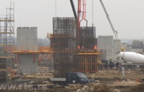 Most na Savi će biti PRAVO ČUDO: Imaće 28 stubova, a sedam je već podignuto (VIDEO)
