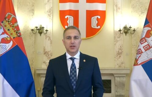 Stefanović čestitao praznike pripadnicima Vojske i građanima Srbije: Godina za nama bila je važna lekcija