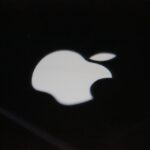 Najčudniji potez velike kompanije do sada: "Apple" želi jabuku samo za sebe