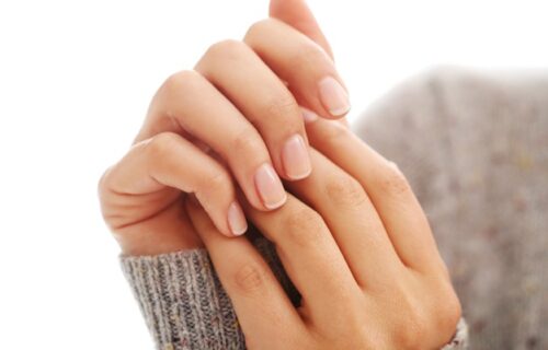 Hladne ruke mogu biti znak ozbiljnog problema: Najvećem riziku su izložene žene, i to u ova dva slučaja