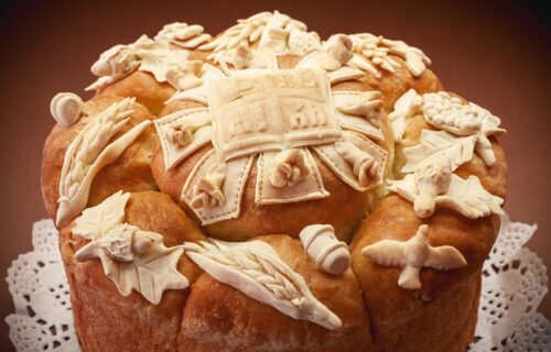 Kako da ne puca slavski kolač - saveti za savršeni slavski hleb