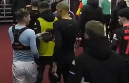 Menjao dres sa idolom, pa morao da ga vrati: Ipak, igrač Liverpula je pokazao koliko je veliki! (VIDEO)