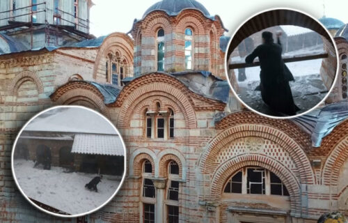 Slike sa Svete gore obišle svet! Monasi se grudvaju kao deca (FOTO)