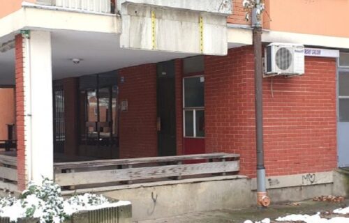 Zbogom Nataša! Čitulja na vratima zgrade u Beogradu ŠOKIRALA prolaznike - da li je ovo PREVIŠE? (FOTO)