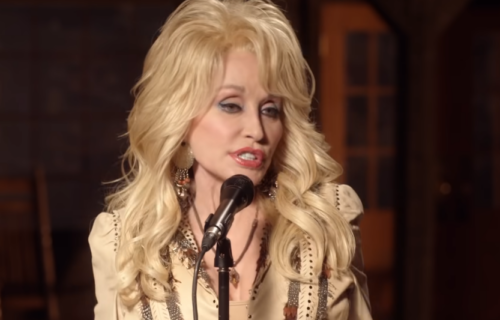 Doli Parton snimila pesmu u tajnosti: Moći ćemo da je čujemo tek za 24 godine