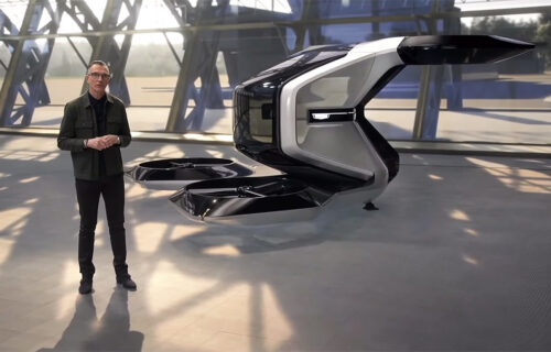 Nije ružičast, ali leti: Futuristički Cadillac stiže uskoro (VIDEO)