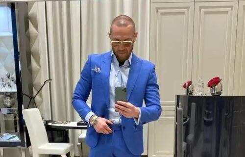 Legendarni borac pokazao sat od 2.500.000 evra: Kad klikne dugme, pojavi se eksplicitna scena! (VIDEO)