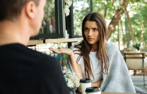 Iznajmio devojku na 3 sata: Sve je lepo počelo, a onda je PREŠAO GRANICU, pa je žestoko kažnjen