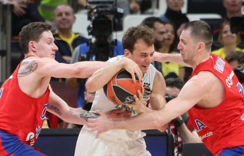 NBA partija ruskog veterana: Iskusni košarkaš ubacio 16 trojki i prebacio 50 poena! (VIDEO)