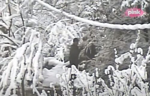 Imao je POSEBAN ZADATAK: Evo KO je čovek koji sa Veljom Nevoljom na snimku vežba snajper (VIDEO)