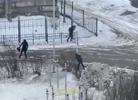 Uragan u Rusiji bacao ljude po ulici: Oluja će trajati još 2 dana (VIDEO)