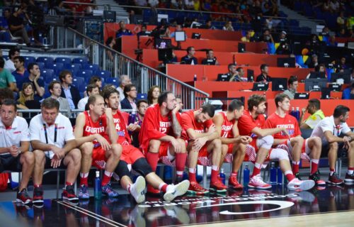 Hezonja odveo Hrvate u polufinale: Tunis namučio "kockaste" u Splitu!