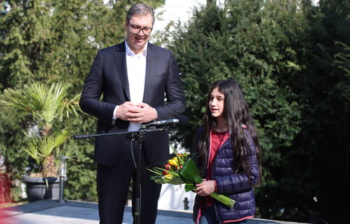 Predsednik Vučić sa malom "Darom": Ponosan sam što sam ugostio Biljanu i njenu porodicu (FOTO+VIDEO)