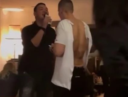 Bivši dečko Lune Đogani postao OTAC: Cepali mu majice i motali novčanice, a ONI su pevali (FOTO)