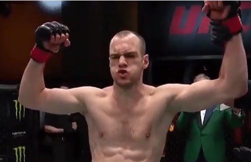 BRUTALNO! Srbin strašnim nokautom do prvog trijumfa u UFC (VIDEO)