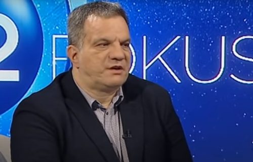 Oglasio se Dejan Vuk Stanković nakon što je hitno napustio sednicu Skupštine jer mu je pozlilo