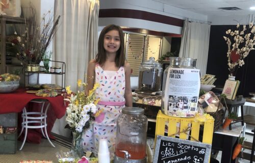 Svet se divi maloj Lizi: Devojčica prodavala limunadu da skupi novac za tešku operaciju (VIDEO)