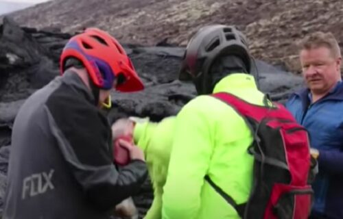 Prijelo im se: Naučnici se okupili oko vulkana i podgrejali hot-dog na LAVI (VIDEO)