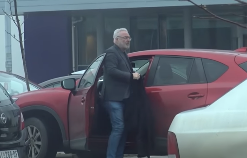 Kon vozi auto od 3.000 evra: CENA Nestorovićevog će vas šokirati - a tek DVORAC u kom živi (FOTO+VIDEO)