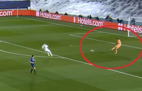 Gori si i od Karijusa! Golman Atalante pokopao svoj tim! Kakva tragikomična greška! (VIDEO)