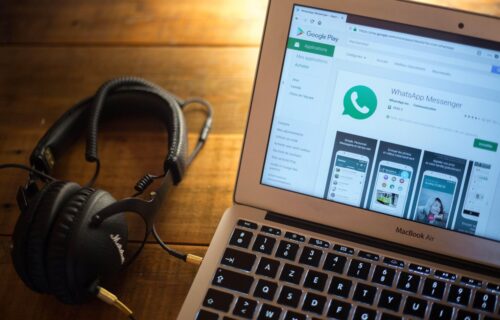 Jedan nalog na više uređaja: WhatsApp aktivirao SJAJNU FUNKCIJU - ne treba vam ni mobilni!