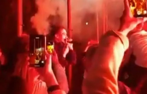 Svet ovo ne pamti: Srbin napustio klub posle osam godina, navijači priredili neverovatne scene (VIDEO)