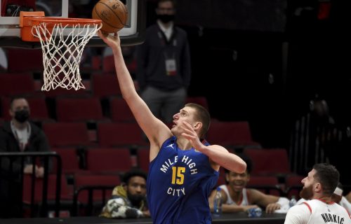 "Jokić je spor, a ipak mu sve uspe": Saigrač nahvalio Srbina, misli da je favorit za MVP nagradu (VIDEO)