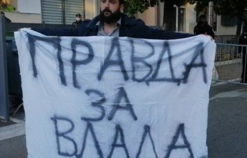 PRAVDA za VLADA: Protesti širom Crne Gore zbog smene Leposavića (FOTO)