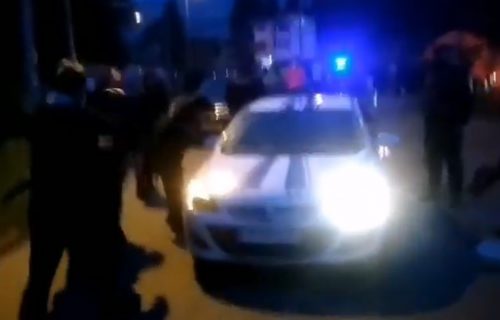 Prvi SNIMCI napada u Beranama: Milove "komite" pretukle SRBINA pred detetom (VIDEO)
