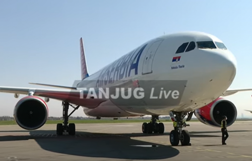 Novi veliki kontingent sredstava za imunizaciju: U Srbiju stiglo 500.000 vakcina protiv koronavirusa