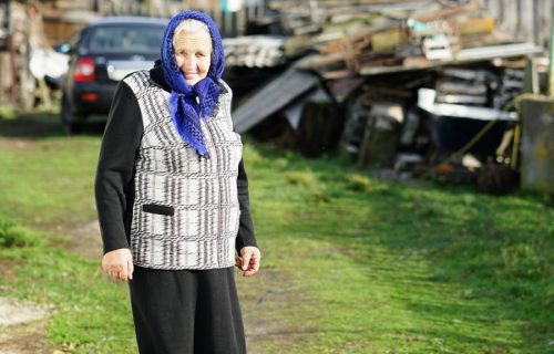 Svekrva proklinje snaju i sina: Decu ne vole, ne brinu o njima, a RAZLOG zbog kog su ih pravili je SRAMAN