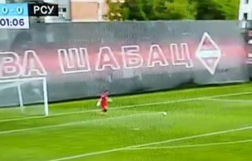 Najsmešniji autogol godine desio se u Srbiji: Zvezdin golman poželeće da nije ustajao iz kreveta! (VIDEO)