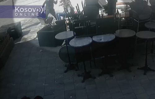 Brutalan NAPAD Albanaca na srpske mladiće: Udarali ih FLAŠAMA u glavu i psovali (UZNEMIRUJUĆ VIDEO)