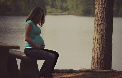 Juliji u trudnoći otkrili SIDU: Muža laže da pije lekove za pritisak, a kad poželi odnose vadi se na ovo