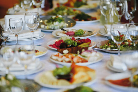 Predlog jelovnika za Vaskrs: Najbolje ideje za svečani ručak sa najukusnijim jelima sa porodicom