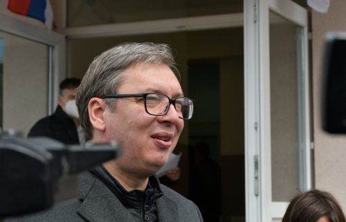 Veliko priznanje: Predsedniku Vučiću Ključ grada i povelja počasnog građanina Banjaluke