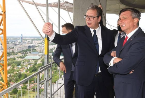 "Rekordan broj radnika, PONOSAN SAM": Vučić sa Pahorom obišao gradilište "Beograd na vodi" (FOTO)