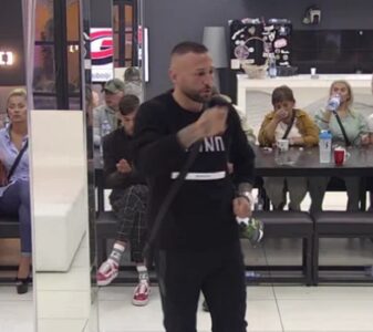 Ša nastavlja da PLJUJE po supruzi: Uradila je nešto što se ne radi ni NAJGOREM neprijatelju (VIDEO)
