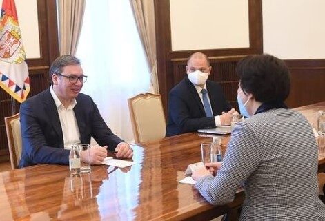 Predsednik Vučić se sastao sa ambasadorkom Čen Bo: Razgovarali o novim infrastrukturnim projektima (FOTO)