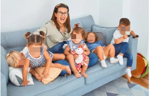 Ema je majka petoro dece i bori se kao lav: Kada je ugledala PORUKU ispred vrata, srce joj se pocepalo