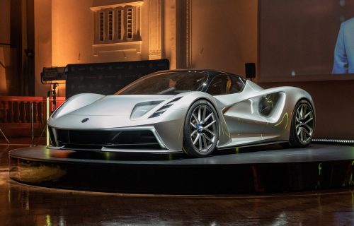 MOĆNIJI OD DRUGIH: Lotus Evija izgleda spektakularno na stazi (VIDEO)