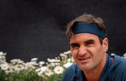 Federerov potez posle šokantnog poraza oduševio tenisku javnost (VIDEO)